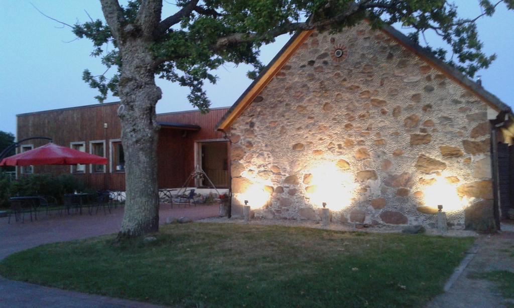 Hotel Rēderi Roja Exterior foto